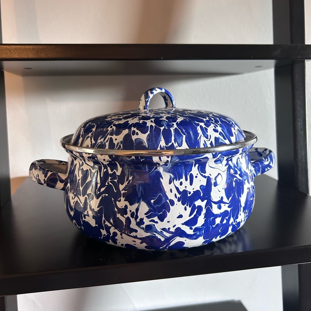 Golden Rabbit Cobalt Swirl Dutch Oven